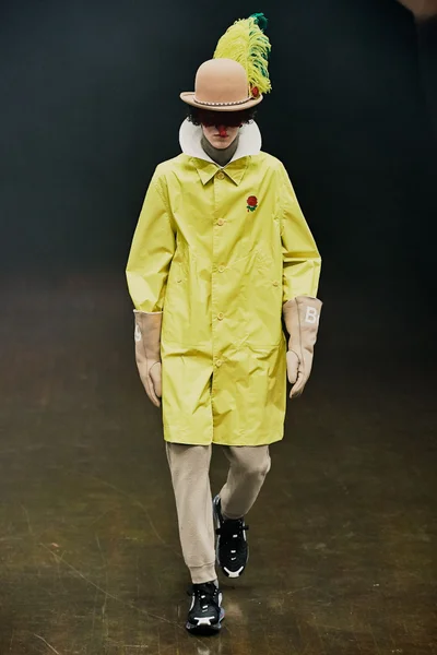 Look 27